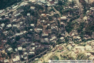 Invasion de lo que hoy es el barrio veinte de julio en Medellin
PEVAL 1982
Palabras clave: BARRIO VEINTE DE JULIO MEDELLIN