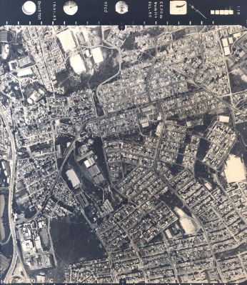 Fotografia aerea del barrio Castilla, 1983
CEHAP - FOTOGRAMETRIA ANALITICA LTDA.
1983
ESC.1:5700
Palabras clave: FOTOGRAFIA AEREA CASTILLA