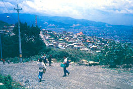 Panoramica del barrio Aures, Medellin
CEHAP
PEVAL AT-PHP, 1988






Palabras clave: AURES 1 Y 2