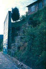 Vivienda en zona elevada, barrio Eduardo Santos
CEHAP
PEVAL AT-PHP, 1988
Palabras clave: EDUARDO SANTOS