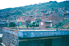 Panoramica del barrio Eduardo Santos
CEHAP
PEVAL AT-PHP, 1988
Palabras clave: EDUARDO SANTOS
