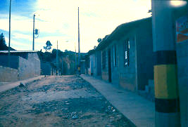 Mejoramiento de vivienda y calle sin pavimentar
CEHAP
PEVAL AT-PHP, 1988
Palabras clave: CONSTRUCCION