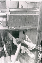 Vista superior del patio de una vivienda, Apartado
CEHAP
PEVAL, 1983
Palabras clave: VIVIENDA DE ALQUILER