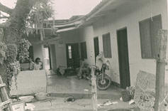 Fachada de vivienda y corredor de acceso, Apartado
CEHAP
PEVAL, 1983
Palabras clave: VIVIENDA DE ALQUILER
