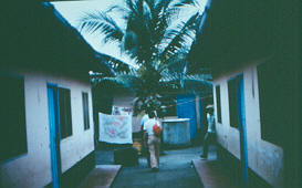 Vista al interior de un inquilinato, Apartado
CEHAP
PEVAL, 1983
Palabras clave: INQUILINATOS