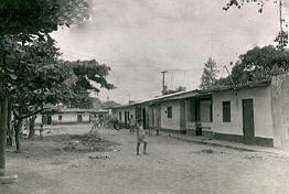 Panoramica de una de las cuadras de Apartado
CEHAP
PEVAL, 1983
Palabras clave: APARTADO
