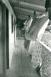 Balcon y tendedero de ropa, Apartado
CEHAP
PEVAL, 1983
Palabras clave: VIVIENDA DE ALQUILER