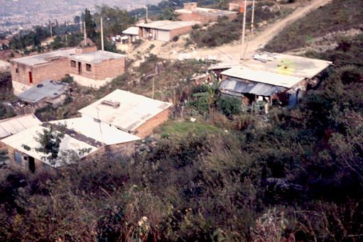 Panorámica del barrio Aures
PEVAL 1988
Palabras clave: BARRIOS PIRATAS