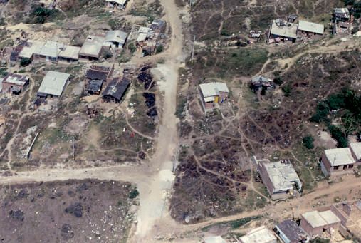Panorámica vías de circulación y accesos, barrio Aures
PEVAL 1988
Palabras clave: BARRIOS PIRATAS