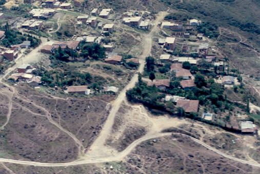 Panorámica, vías de circulación barrio Aures
PEVAL 1988
Palabras clave: AURES