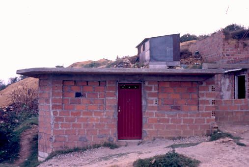 Fachada, barrio Aures
PEVAL 1988
Palabras clave: AURES