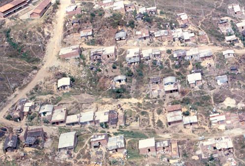 Panorámica del barrio Aures
PEVAL 1988
Palabras clave: AURES