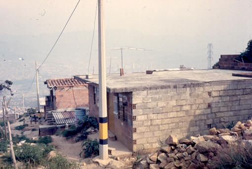 Vías de acceso, barrio Aures
PEVAL 1988
Palabras clave: AURES
