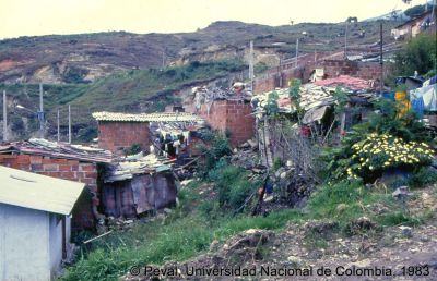 Precariedad de viviendas en el Barrio Kennedy de Medellin
Peval, 1983
Palabras clave: LOTES CON SERVICIOS KENNEDY