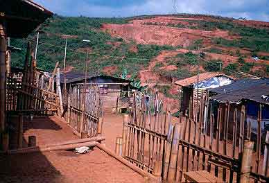 Viviendas de tipologia rural, barrio 3 de Mayo
CEHAP
Gilma Mosquera 1983
Palabras clave: VIVIENDA