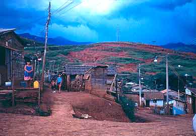 Panoramica del barrio 3 de Mayo
CEHAP
Gilma Mosquera 1983
Palabras clave: BARRIO 3 DE MAYO