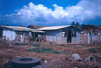 Vivienda provisional tipo prefabricada, barrio Julio Rincon
CEHAP
Gilma Mosquera 1983
Palabras clave: VIVIENDA