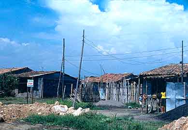 Viviendas de tipologia rural, barrio Comuneros I
Cehap
Gilma Mosquera 1983
Palabras clave: VIVIENDA