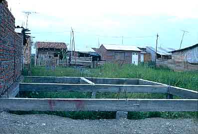 Bases para la construccion de vivienda, barrio Petecuy I
CEHAP
Gilma Mosquera 1983
Palabras clave: AUTOCONSTRUCCION