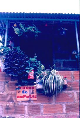 Balcon y jardines
CEHAP
PEVAL, 1985
Palabras clave: FACHADA