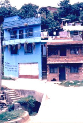 Fachadas y rutas de acceso, barrio Popular, Medellin
CEHAP
PEVAL 1985
Palabras clave: FACHADA