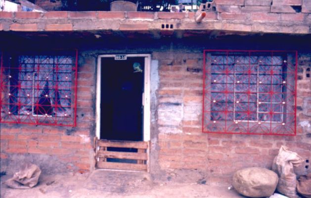 La puerta y los elementos de estructura, barrio Popular
CEHAP
PEVAL 1985
Palabras clave: ESPACIOS DE REPRESENTACION