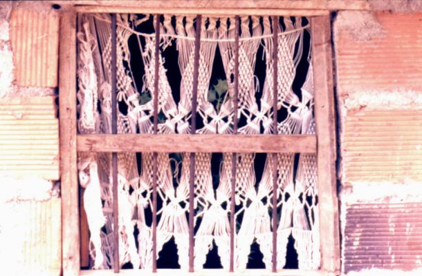 La ventana como elemento de decoracion, barrio Popular
CEHAP
PEVAL 1985
Palabras clave: ESPACIOS DE REPRESENTACION