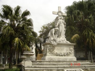 Mausoleo museo cementerio San Pedro
CEHAP, 2007
Palabras clave: CEMENTERIO SAN PEDRO PATRIMONIO