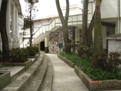 Corredores internos del museo cementerio San Pedro
CEHAP, 2007
Palabras clave: CEMENTERIO SAN PEDRO PATRIMONIO