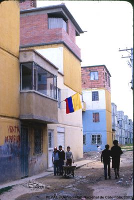 Viviendas terminadas del proyecto de vivienda Ciudad Bachue en Bogota
PEVAL, Tova Solo, 1983
Palabras clave: Vivienda ICT Bogota