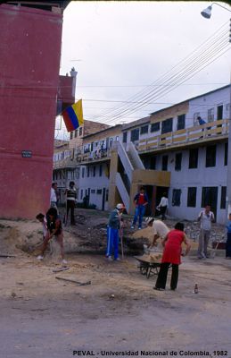 Adecuacion de vias del proyecto de vivienda Ciudad Bachue en Bogota
PEVAL, Tova Solo, 1983
Palabras clave: Vivienda ICT Bogota