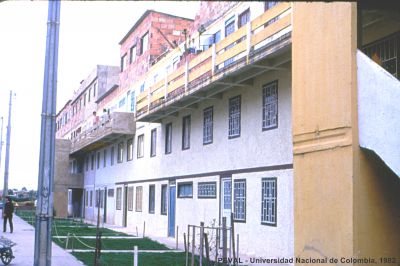 Viviendas terminadas del proyecto de vivienda Ciudad Bachue en Bogota
PEVAL, Tova Solo, 1983
Palabras clave: Vivienda en altura ICT Bogota