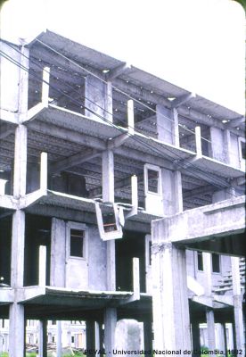 Proceso constructivo de viviendas del Proyecto Ciudad Bachue  en  Bogota 
PEVAL, Tova Solo, 1983
Palabras clave: Vivienda ICT Bogota