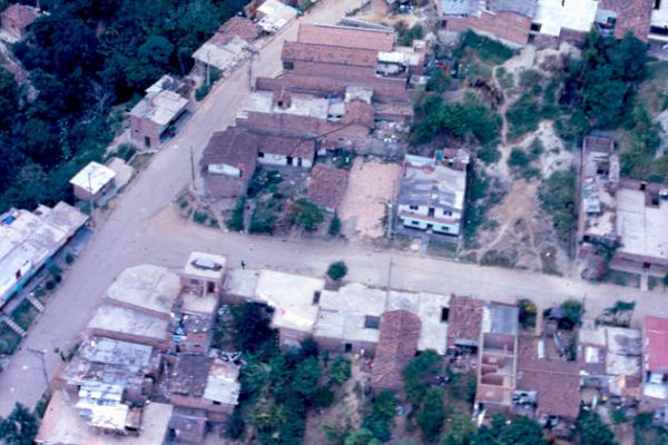 Vias de circulacion en la Comuna Nororiental de Medellin en 1988
PEVAL 1988
Palabras clave: COMUNA NORORIENTAL