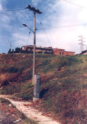 Andenes peatonales, barrio Doce de Octubre
CEHAP 1988
Palabras clave: DOCE DE OCTUBRE