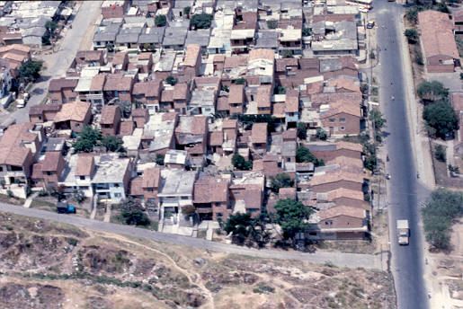 Panoramica del barrio El Diamante
PEVAL 1988
Palabras clave: EL DIAMANTE