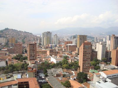 Panoramica del centro de Medellin hacia el centroriente
CEHAP 2009
Palabras clave: CENTRO DE MEDELLIN EDIFICIOS