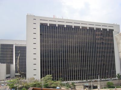 Edificio centro administrativo de la Alpujarra, en su costado izquierdo escultura del maestro Arenas Betancur
CEHAP 2009
Palabras clave: ALPUJARRA MEDELLIN CENTRO ADMINISTRATIVO