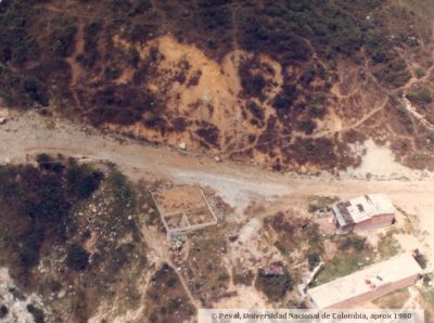 Vias de acceso a las viviendas de invasion en la zona noroccidental de Medellin
PEVAL, APROX 1982
Palabras clave: INVASIONES BARRIOS POPULARES MEDELLIN