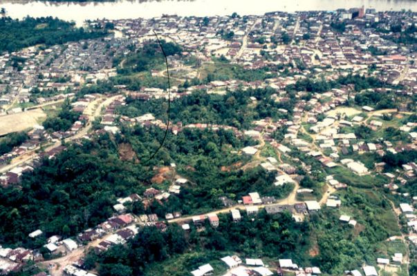 Poblamiento en zona de ladera, Quibdo Choco
CEHAP 1989
Palabras clave: QUIBDO