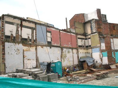 Locales comerciales demolidos para la construccion obras de Metroplus 
SENIA SALAZAR MALDONADO 2008
Palabras clave: TRANSFORMACIONES METROPLUS DEMOLICIONES MEDELLIN