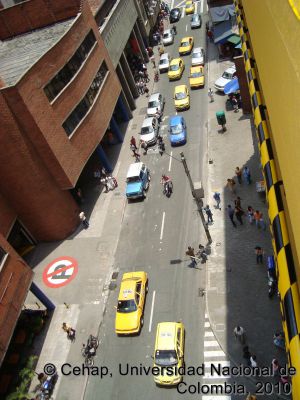 Vialidad en Carrera 45 (El Palo) con Calle 53 de Medellín
Cehap, 2010
Palabras clave: Transporte Centro de Medellin