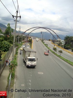 Transito vehicular en el Intercambio vial Punto Cero
Cehap, 2010
Palabras clave: Vialidad transporte Medellin