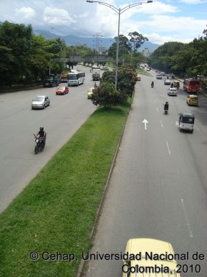 Transito vehicular en el Intercambio vial Punto Cero
Cehap, 2010
Palabras clave: Vialidad Transporte Medellin