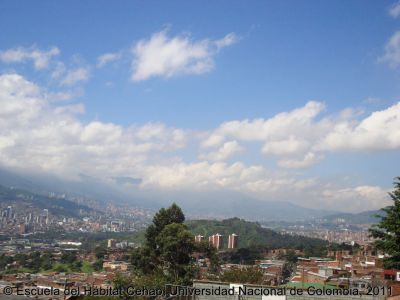 Panorámica del Barrio Castilla hacia el Cerro El Volador
Cehap, 2011
