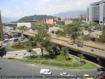 Sistema vial en la glorieta de la Avenida San Juan en Medellin
Cehap, 2011
Palabras clave: Vialidad Medellin