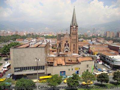 Sector Barrio Triste al fondo Iglesia del Sagrado Corazon de Jesus
Cehap, 2011
Palabras clave: Medellin