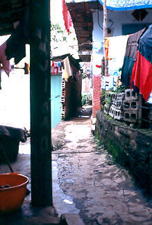 Tendedero de ropa y patio, asentamiento Los Caunces, Medellin
PEVAL 1984
Palabras clave: MEJORAMIENTO LOS CAUNCES