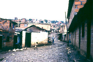 Estado de vias, asentamiento La Candelaria, Medellin
PEVAL 1984
Palabras clave: MEJORAMIENTO LA CANDELARIA