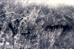  Fotografia aerea del asentamiento Maria Cano, Medellin
PEVAL 1984
Palabras clave: MEJORAMIENTO MARIA CANO